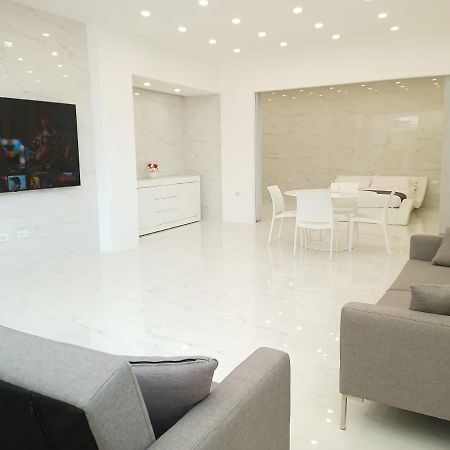 Elegant Basement Suite Orosei Dış mekan fotoğraf