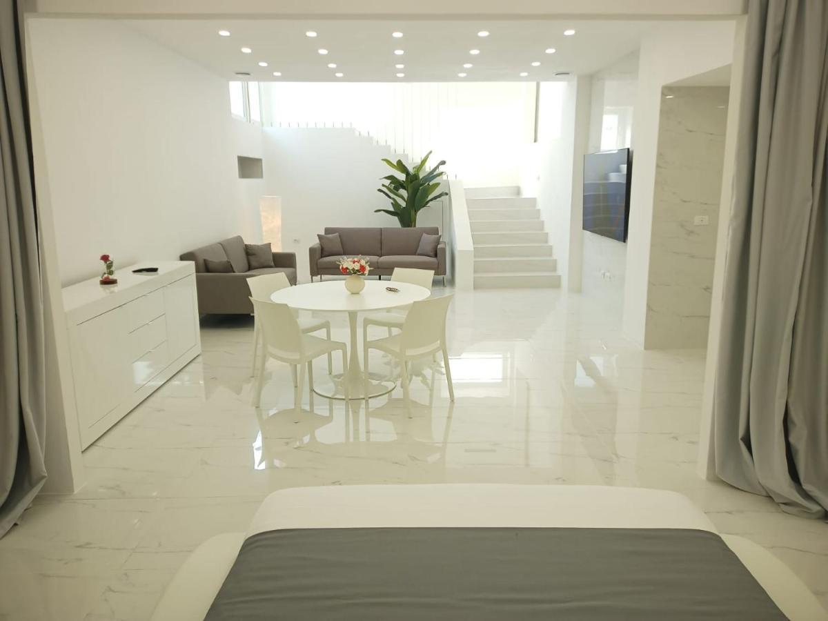 Elegant Basement Suite Orosei Dış mekan fotoğraf