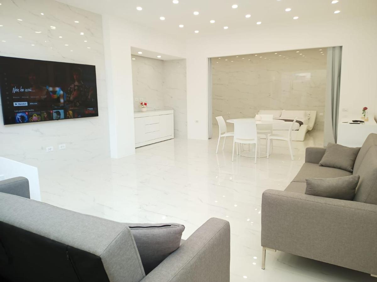 Elegant Basement Suite Orosei Dış mekan fotoğraf