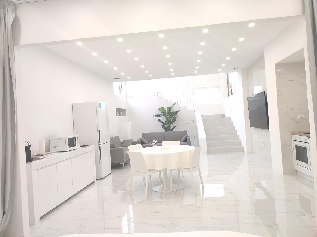 Elegant Basement Suite Orosei Dış mekan fotoğraf